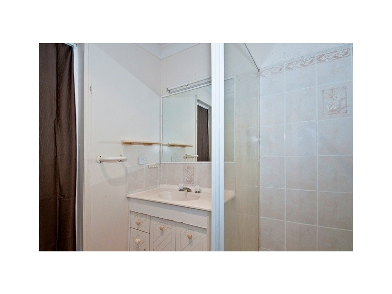 2 Josephfina Crt, Logan Reserve QLD 4133