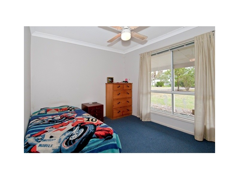 2 Josephfina Crt, Logan Reserve QLD 4133