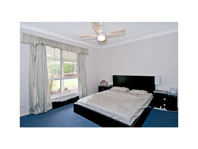 2 Josephfina Crt, Logan Reserve QLD 4133