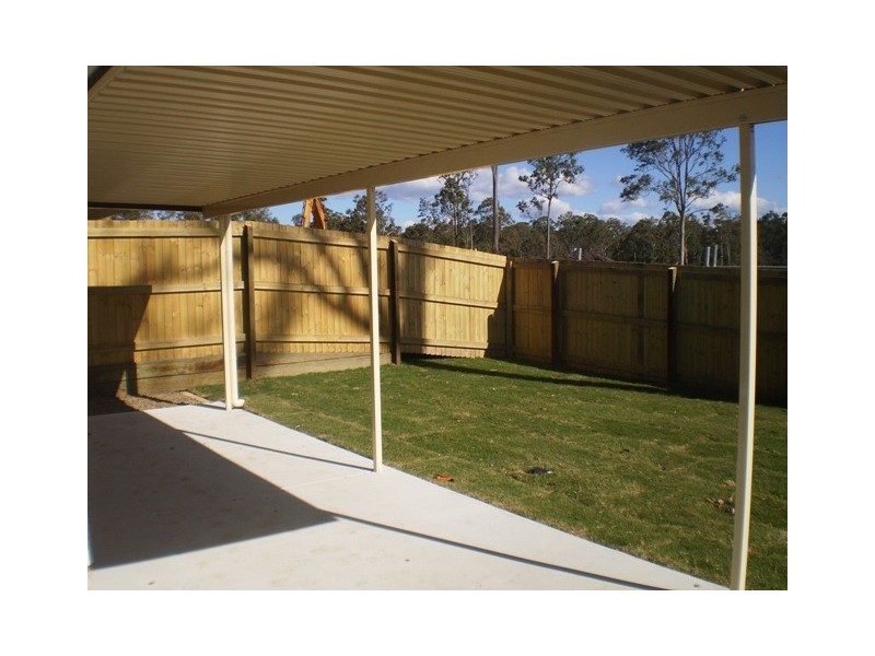 9 Ravensbourne Circuit, Waterford QLD 4133