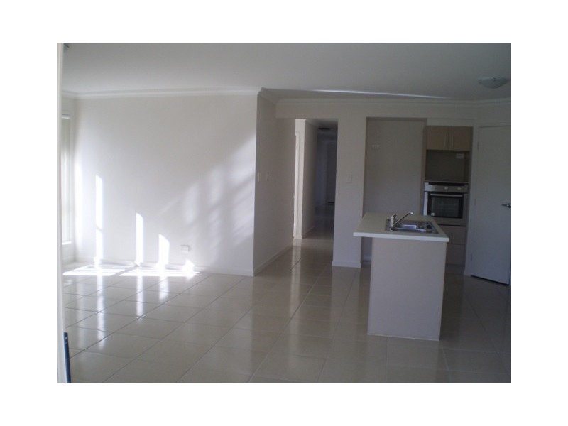 9 Ravensbourne Circuit, Waterford QLD 4133