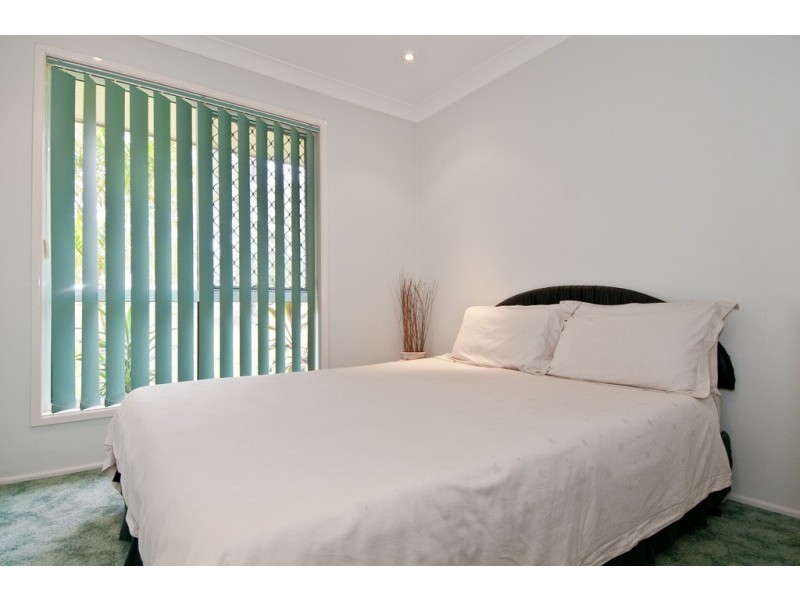 11-15 Carnarvon Crt, Chambers Flat QLD 4133
