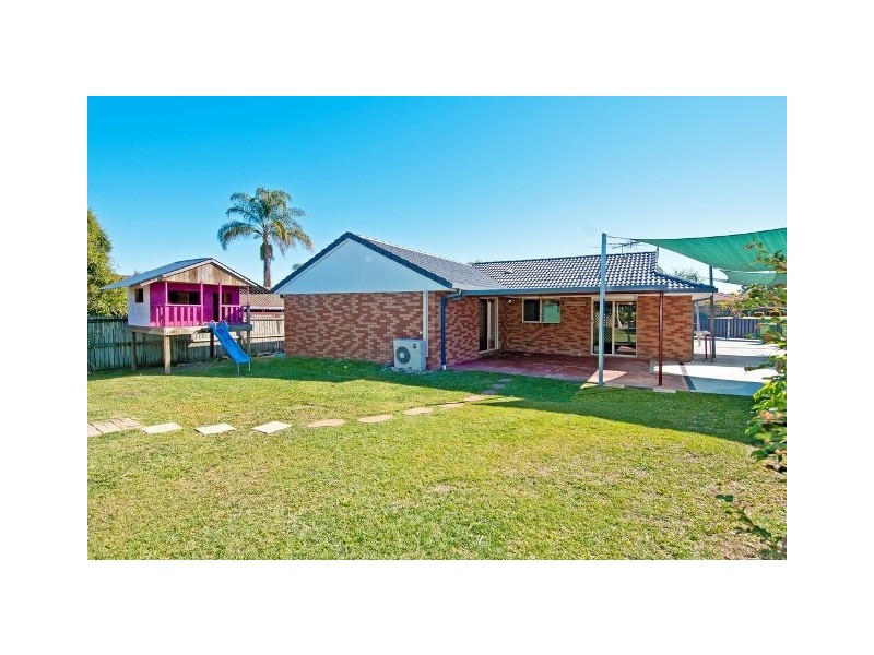102 Tansey Drive, Tanah Merah QLD 4128