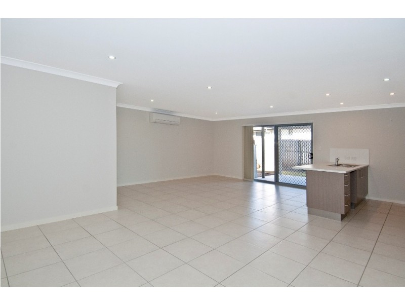 51 Grand Terrace, Waterford QLD 4133