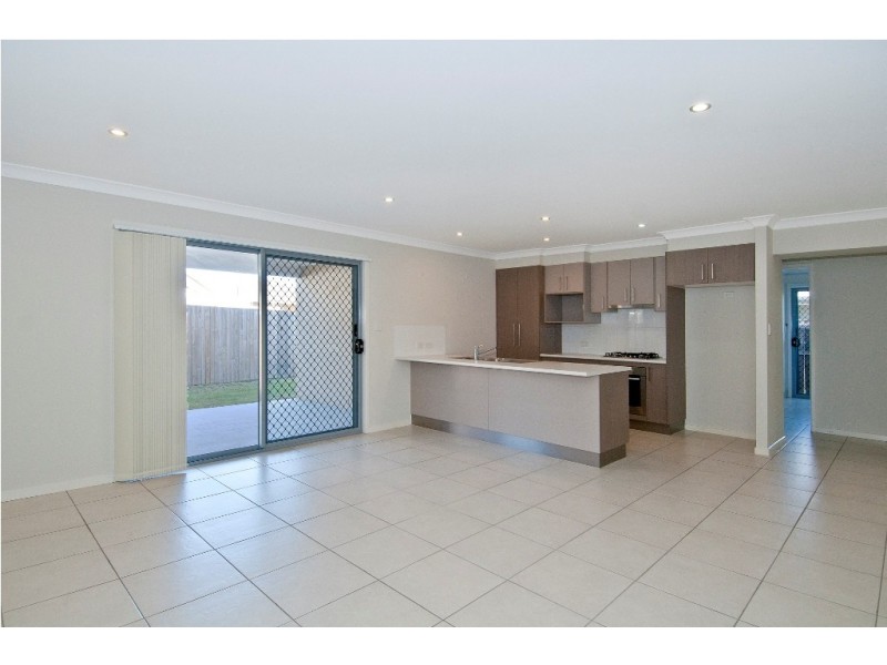 51 Grand Terrace, Waterford QLD 4133