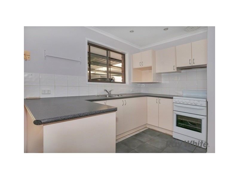 9 Rhodes Street, Loganlea QLD 4131