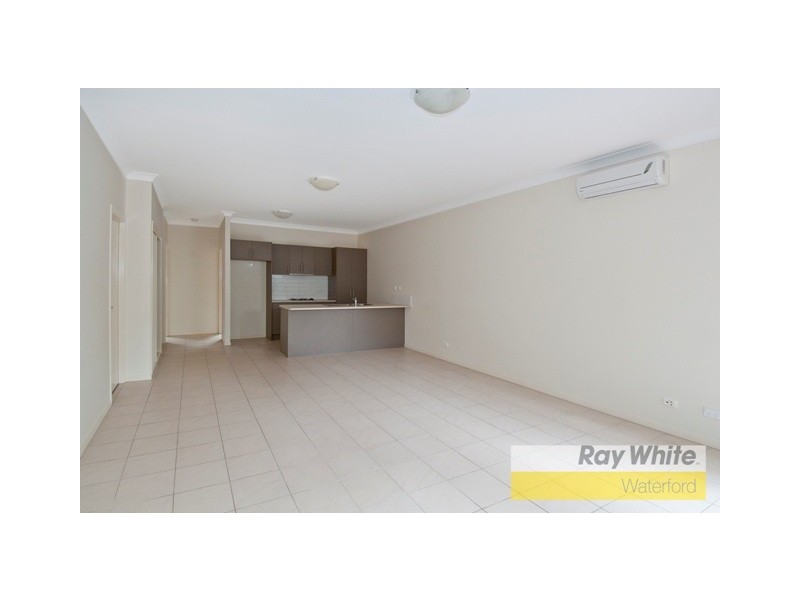 2/1 Carnarvon Crescent, Waterford QLD 4133