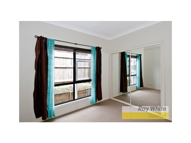 2/1 Carnarvon Crescent, Waterford QLD 4133