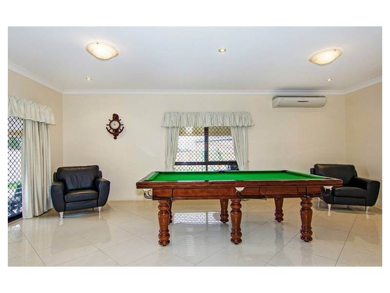 24 Melnik Dr, Loganlea QLD 4131