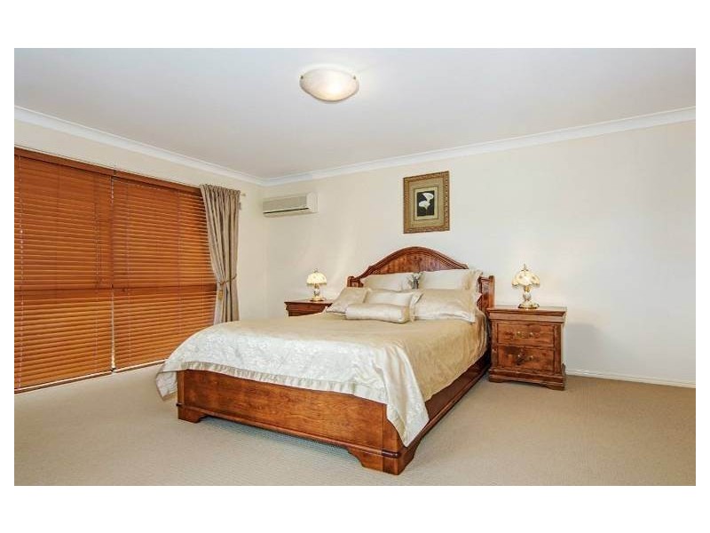 24 Melnik Dr, Loganlea QLD 4131