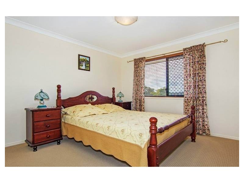 24 Melnik Dr, Loganlea QLD 4131