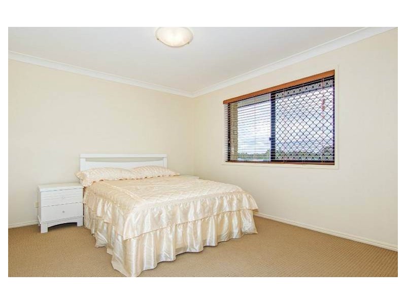 24 Melnik Dr, Loganlea QLD 4131