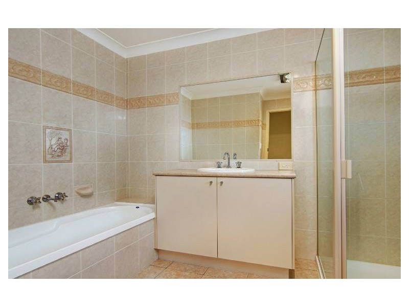 24 Melnik Dr, Loganlea QLD 4131