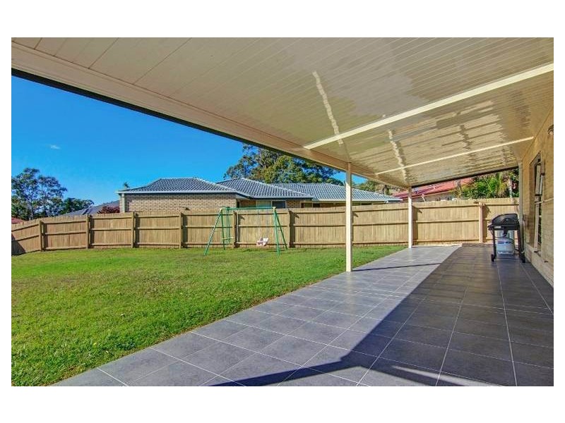 24 Melnik Dr, Loganlea QLD 4131