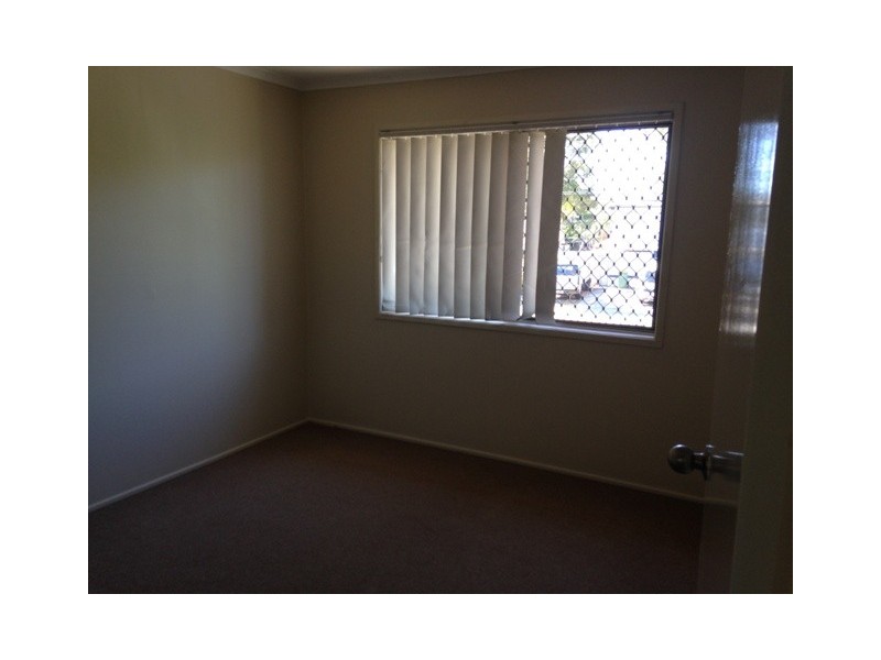 11 Lyngrove Street, Kingston QLD 4114
