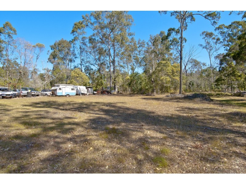 330 Loganlea Rd, Meadowbrook QLD 4131