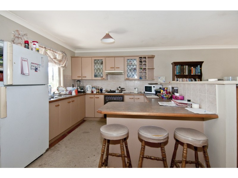 330 Loganlea Rd, Meadowbrook QLD 4131