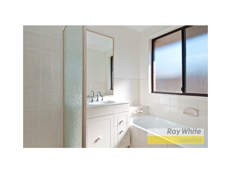 10 Marang Court, Tanah Merah QLD 4128