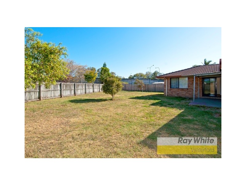10 Marang Court, Tanah Merah QLD 4128