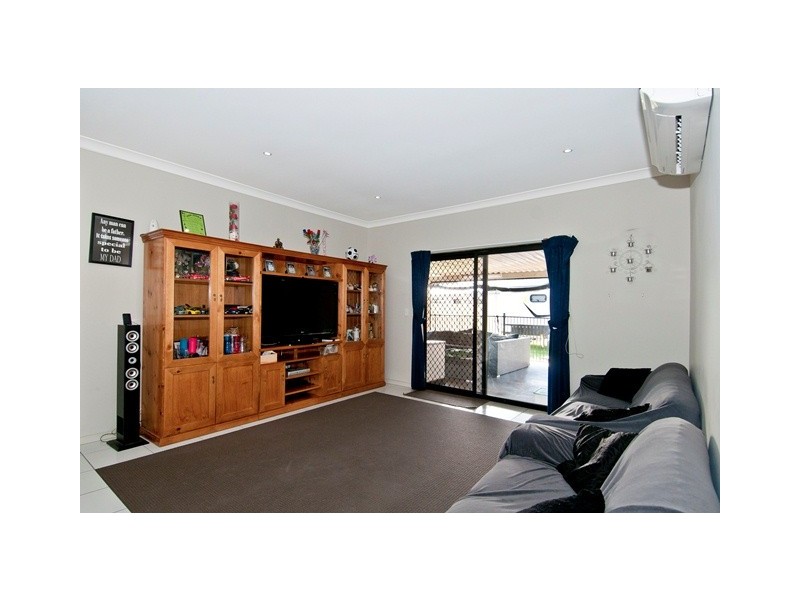 48B Pinelands St, Loganlea QLD 4131