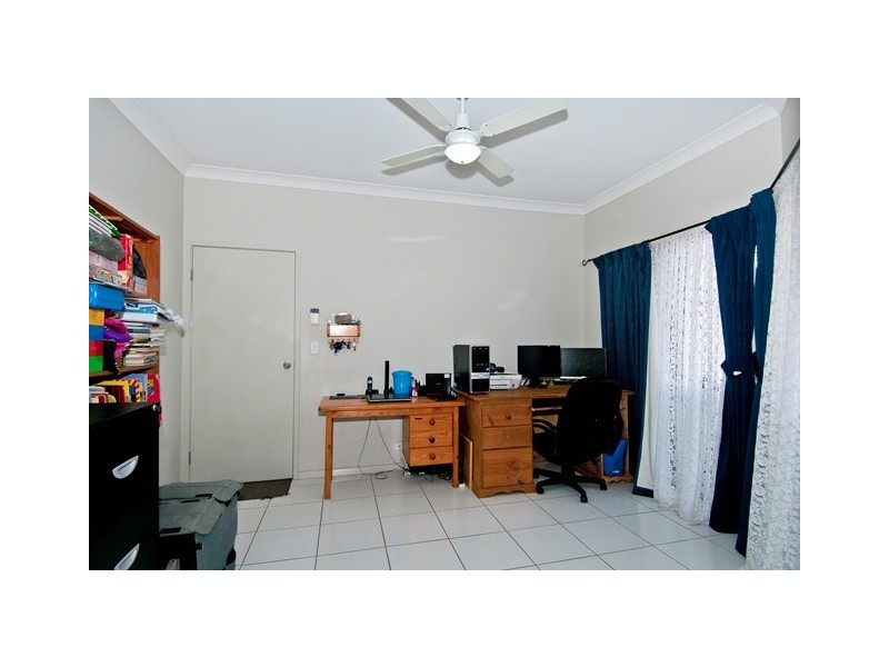 48B Pinelands St, Loganlea QLD 4131