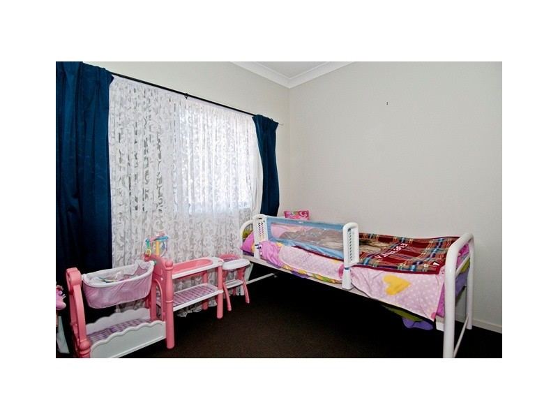 48B Pinelands St, Loganlea QLD 4131
