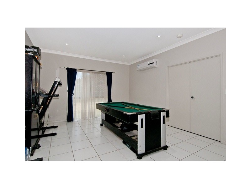 48B Pinelands St, Loganlea QLD 4131