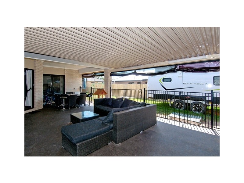 48B Pinelands St, Loganlea QLD 4131
