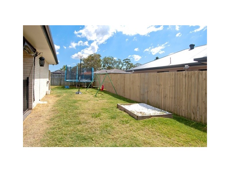 48B Pinelands St, Loganlea QLD 4131
