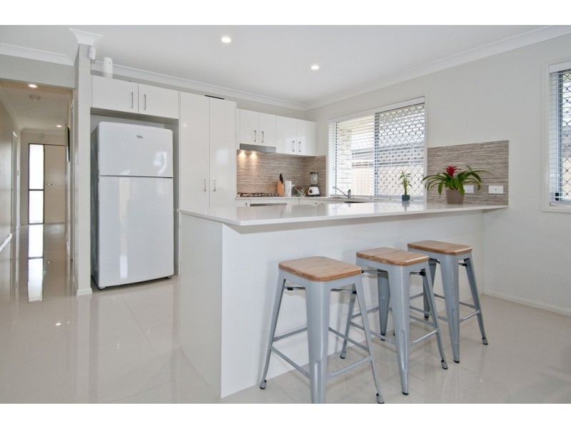 12 Ravensbourne Circuit, Waterford QLD 4133