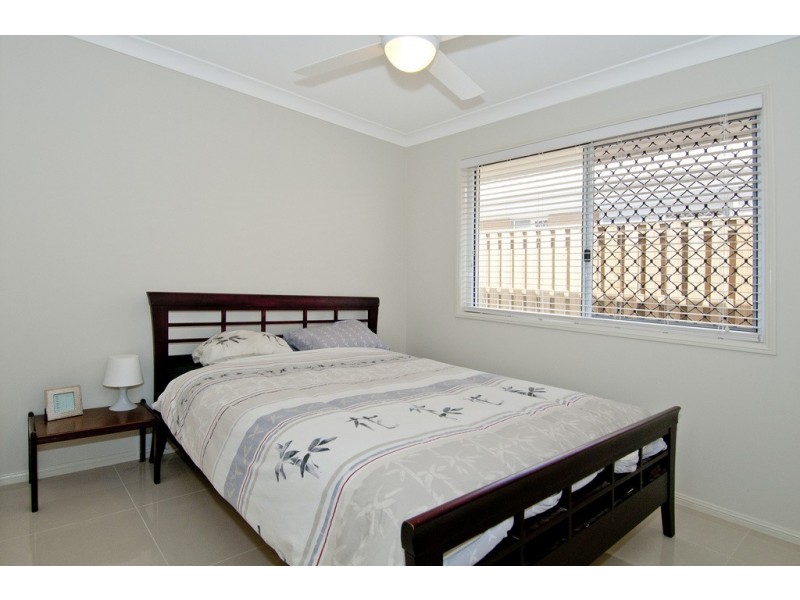 12 Ravensbourne Circuit, Waterford QLD 4133