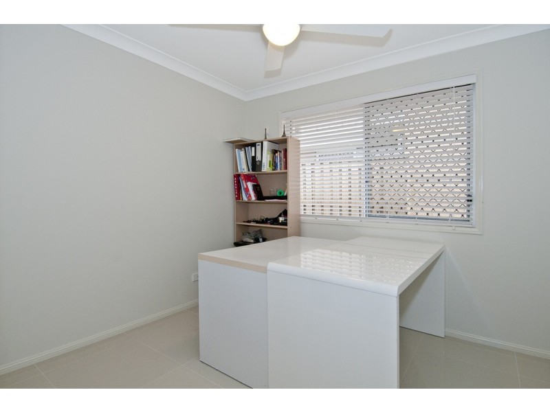 12 Ravensbourne Circuit, Waterford QLD 4133