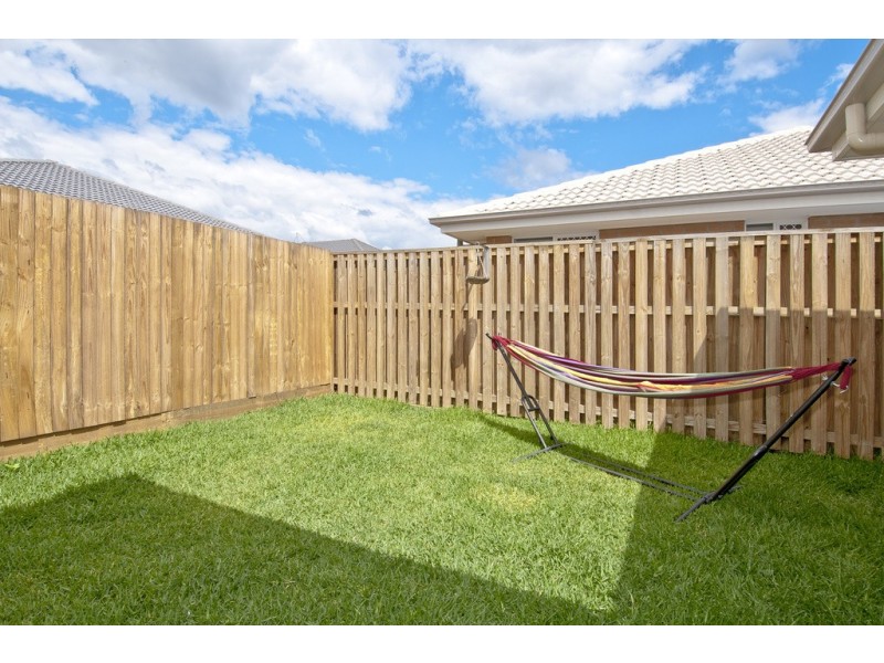 12 Ravensbourne Circuit, Waterford QLD 4133