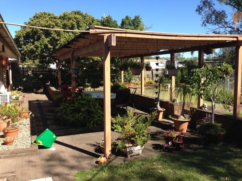 8 Bompa Rd, Waterford West QLD 4133