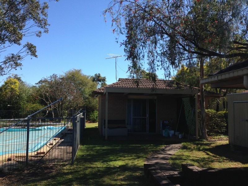 8 Bompa Rd, Waterford West QLD 4133