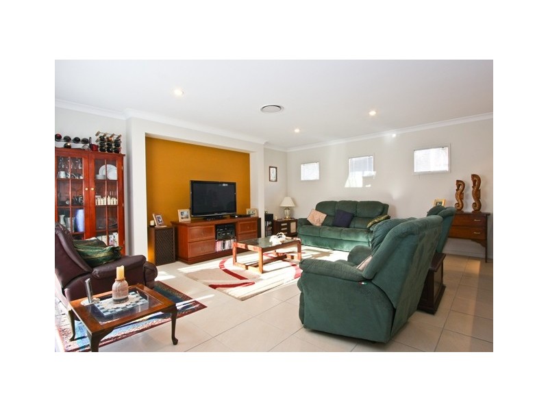 62 Woodlands Blvd, Waterford QLD 4133