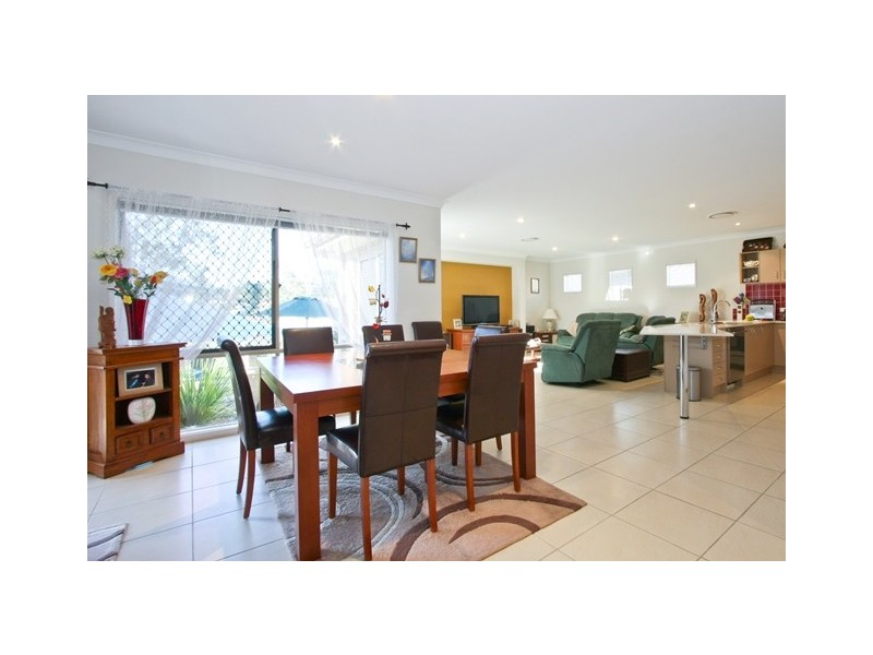 62 Woodlands Blvd, Waterford QLD 4133