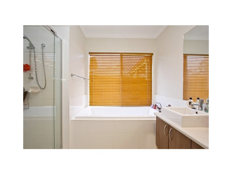 62 Woodlands Blvd, Waterford QLD 4133