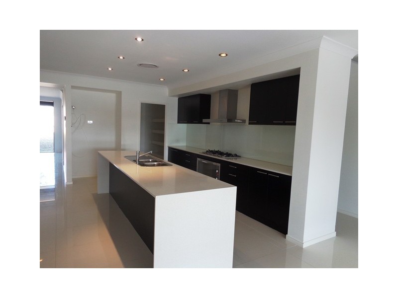 115 Grand Terrace, Waterford QLD 4133