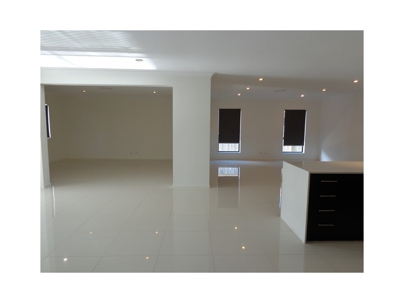115 Grand Terrace, Waterford QLD 4133