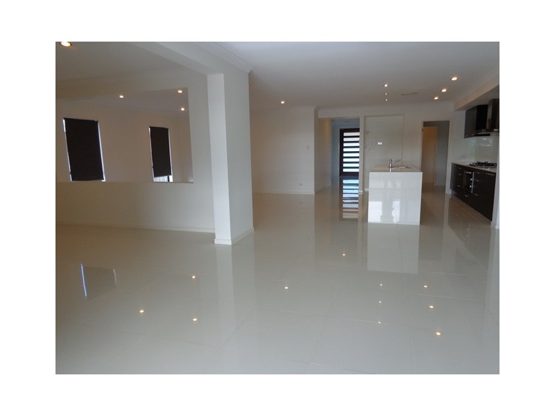 115 Grand Terrace, Waterford QLD 4133