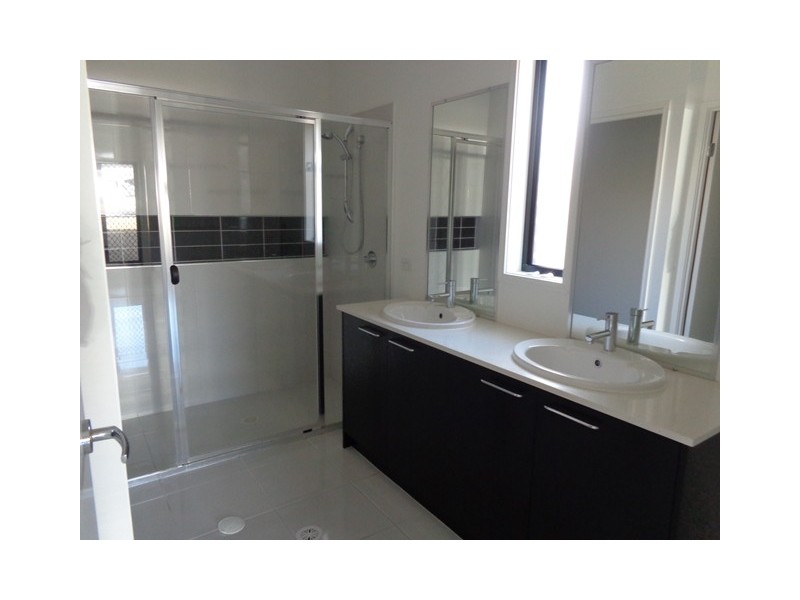 115 Grand Terrace, Waterford QLD 4133