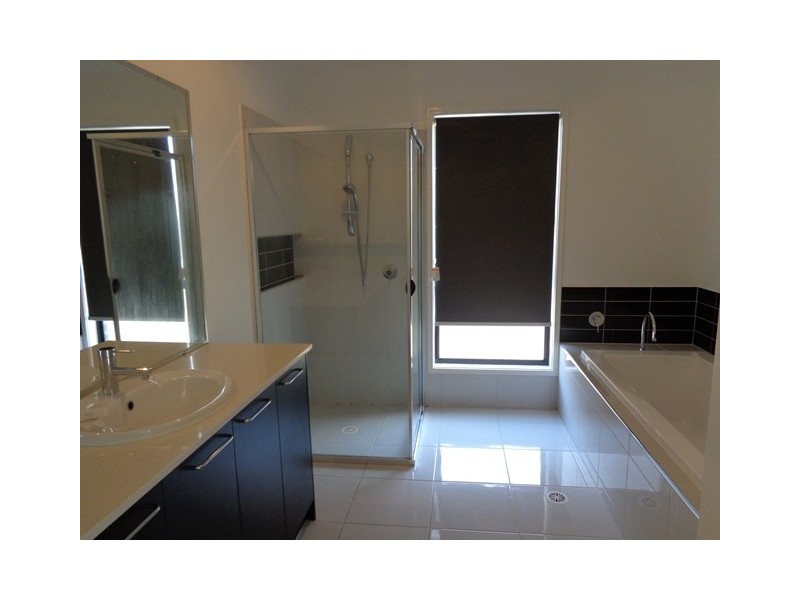 115 Grand Terrace, Waterford QLD 4133