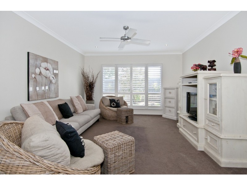 11 Kondalilla Tce, Waterford QLD 4133