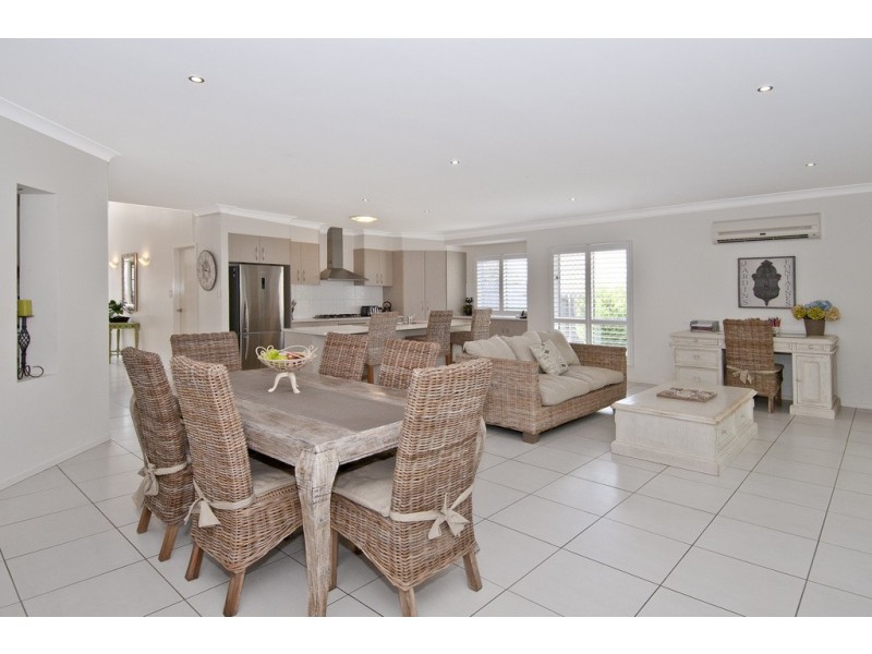 11 Kondalilla Tce, Waterford QLD 4133