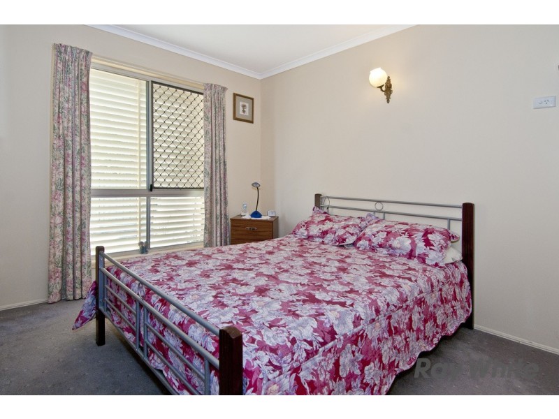 15 Lagoon Rd, Waterford QLD 4133