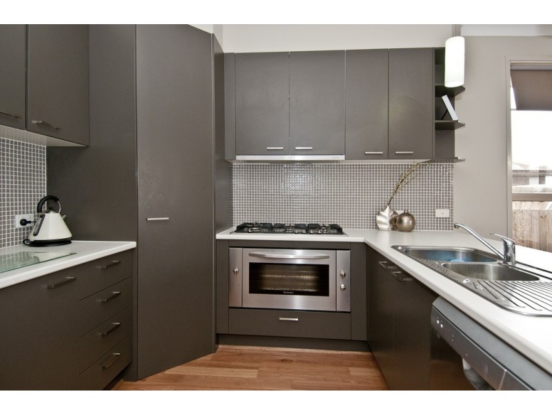 15 Kuranda Street, Waterford QLD 4133