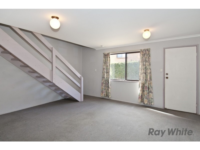 2/2 Cognac Court, Kingston QLD 4114