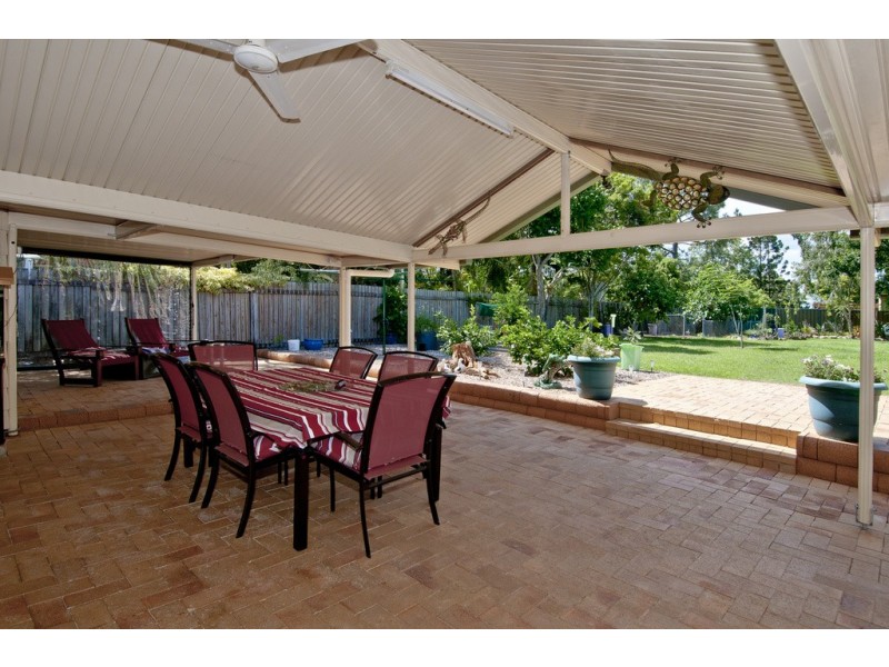 16 Bompa Rd, Waterford West QLD 4133