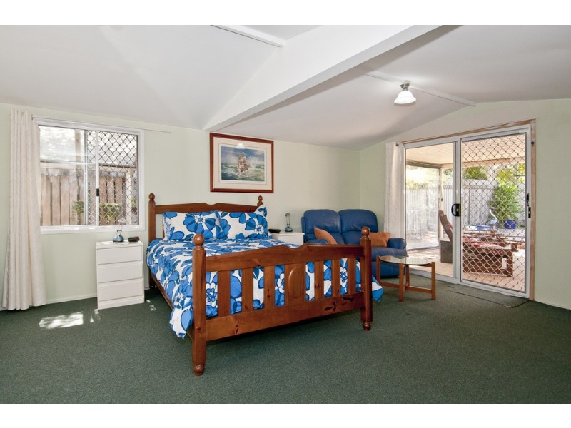 16 Bompa Rd, Waterford West QLD 4133